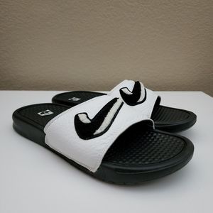NEW Nike Benassi JDI Chenille Fur Swoosh Slides Men's Sz 7 Sandals